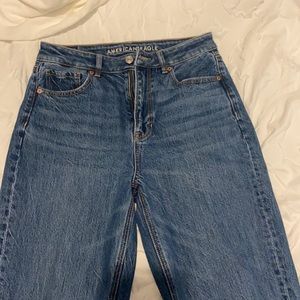 NWT American eagle mom jeans size 4